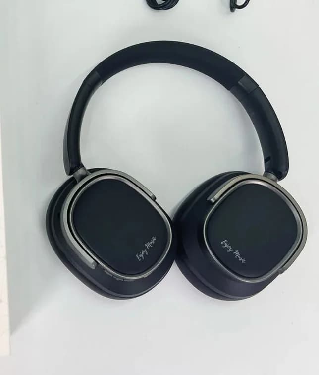 Retro Bluetooth slúchadlá cez uši s aktívnym potlačením hluku