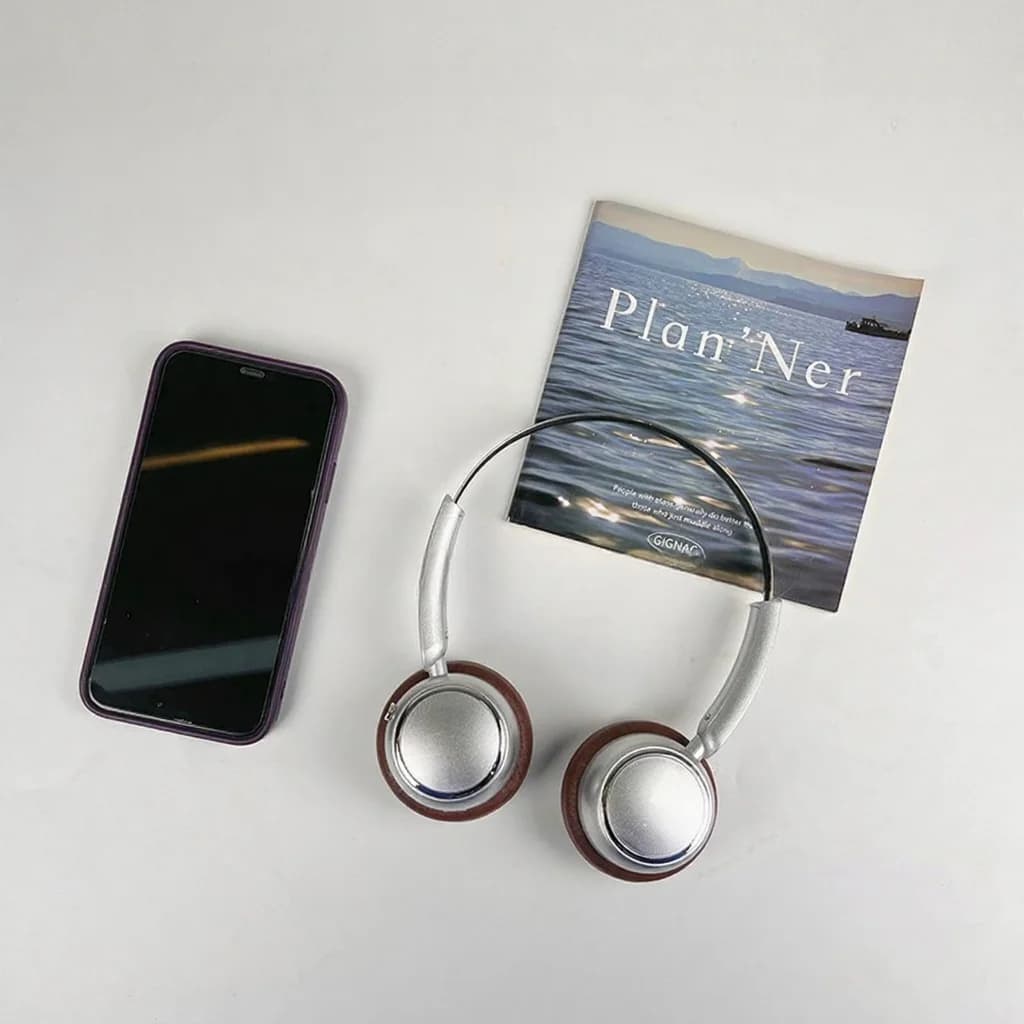 Retro bezdrôtové slúchadlá s FM rádiom a Bluetooth 5.4
